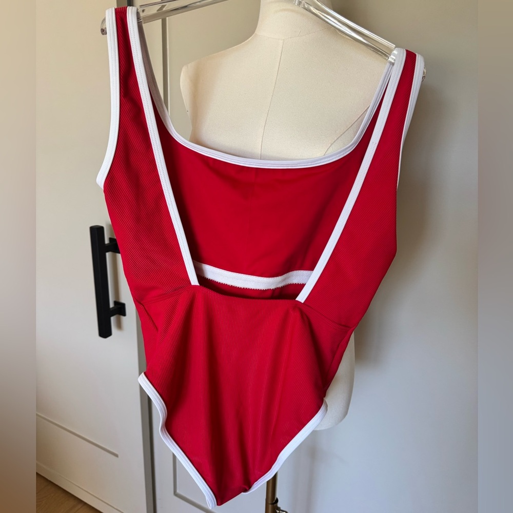 Lain Snow Ocean Isle One Piece
